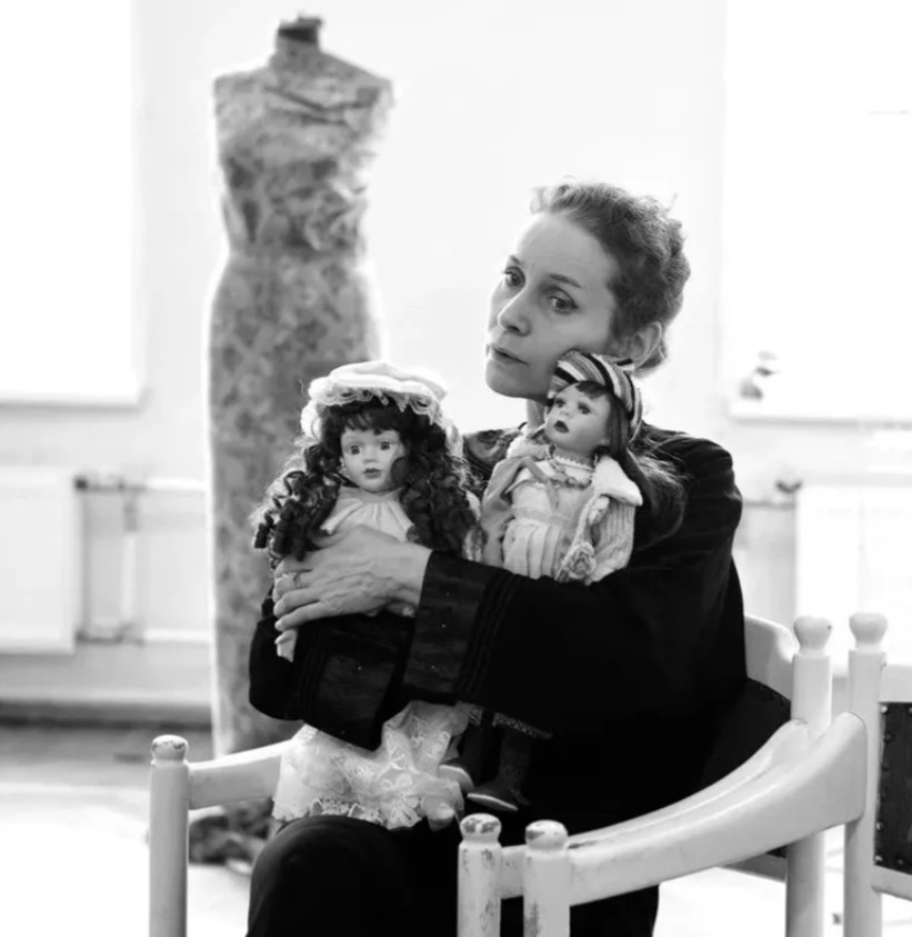 Спектакль «Священные чудовища» Спектакль «Священные чудовища» со скидкой 40%