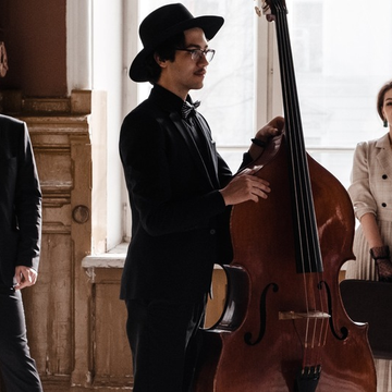 Концерт «Night in Paris. Шедевры французского шансона» в Оранжерее Таврического сада со скидкой 30%