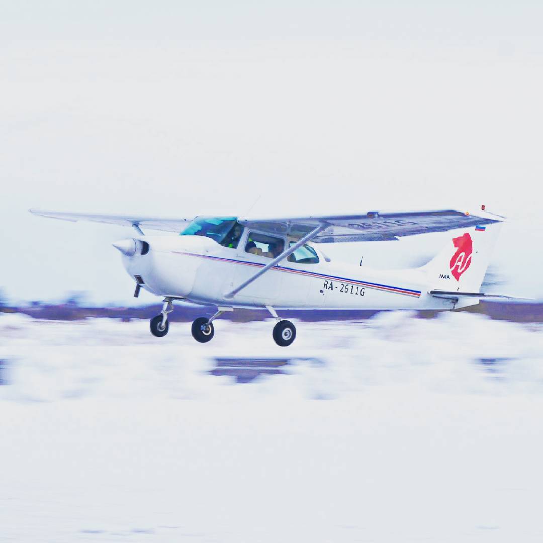 Полёт за штурвалом самолёта Cessna 172 со скидкой до 50%