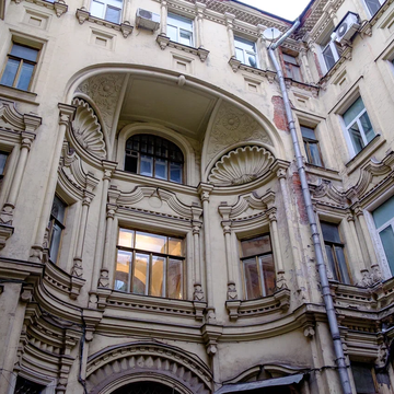 Пешеходная экскурсия «Дом переехал» со скидкой 20%