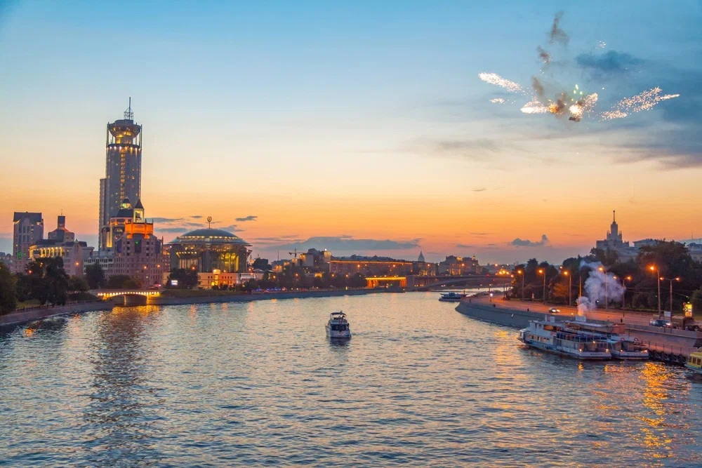 Круиз с аудиогидом по Москве-реке на яхте флотилии «Рэдиссон»