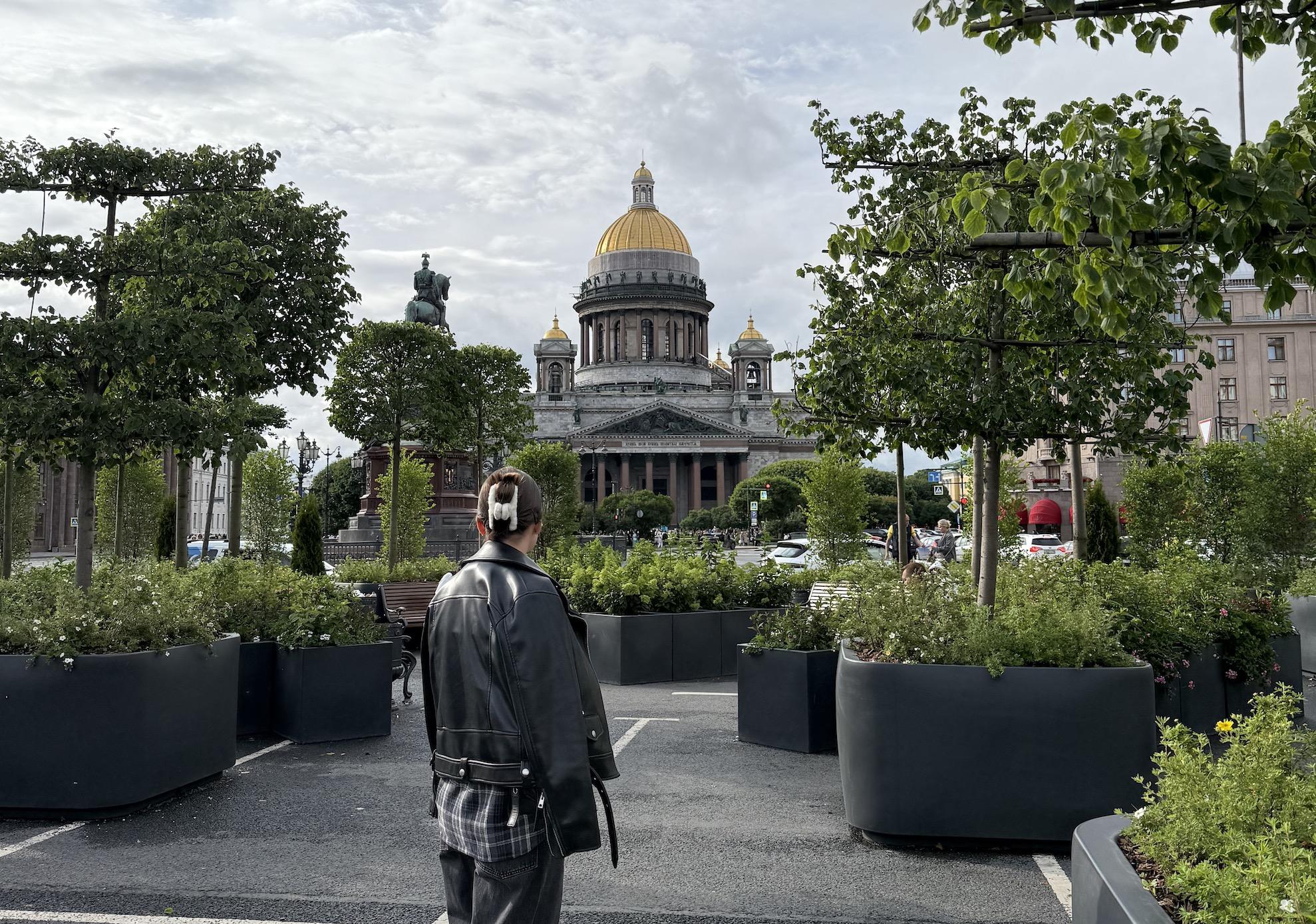 У Исаакиевского собора вновь откроют сад-трансформер летом 2026