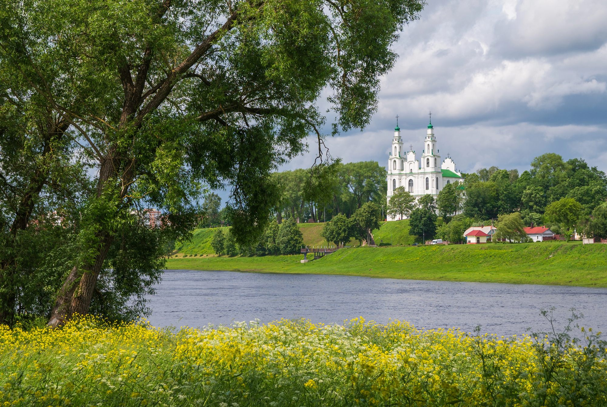 Автобусный тур «Белорусская Венеция и маленький Париж» Автобусный тур «Белорусская Венеция и маленький Париж»