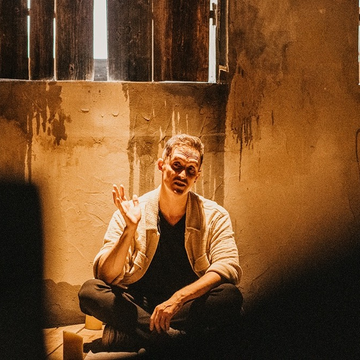 Иммерсивный спектакль «Неодновременность» со скидкой 30%