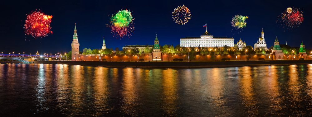 «За Россию» прогулка с живой музыкой и просмотром праздничного фейерверка на теплоходе «Алексия»