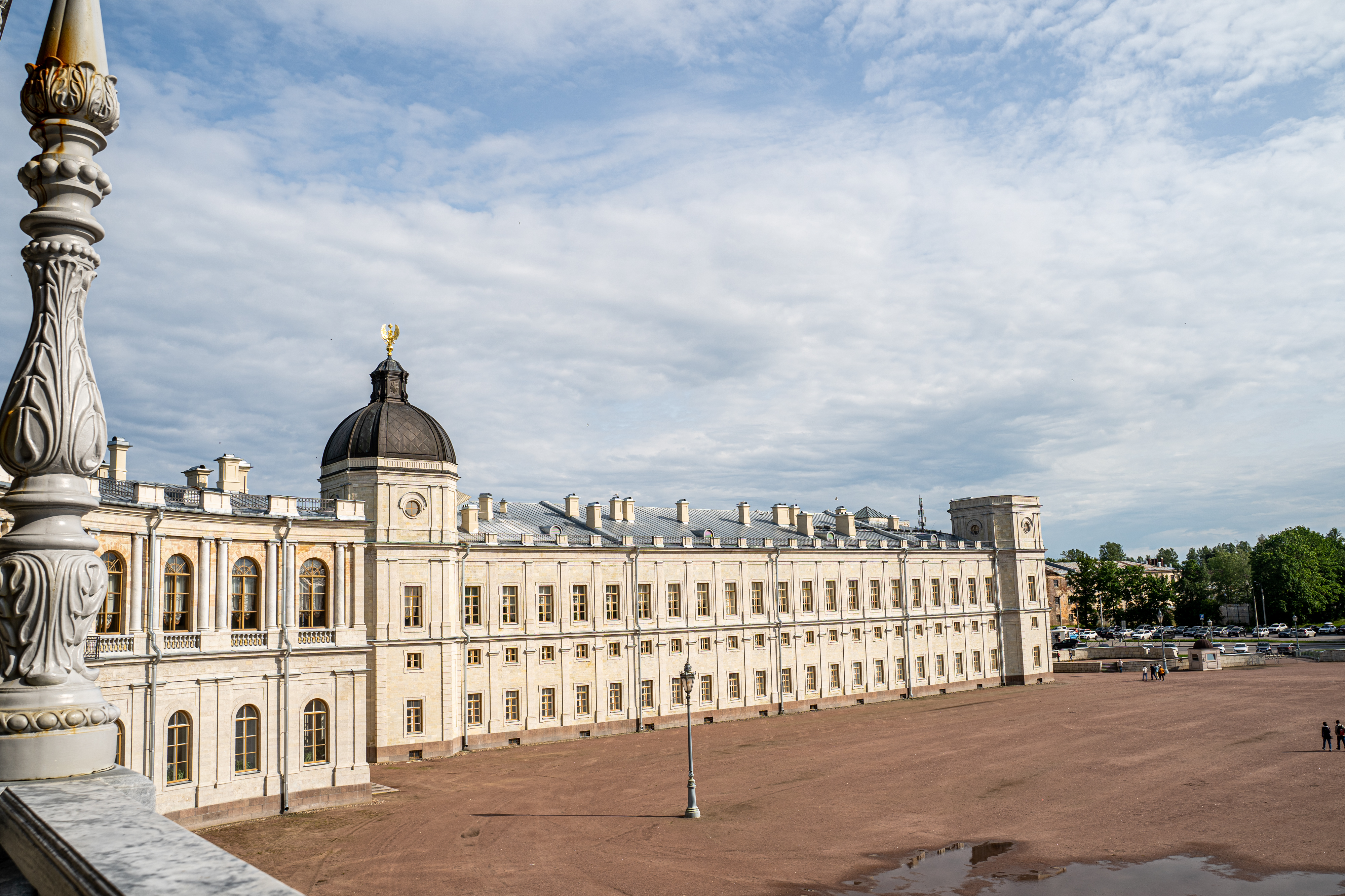 Аудиоэкскурсия «Гатчинский дворец: посещение резиденции Павла I с большой прогулкой по парку» с входными билетами во дворец