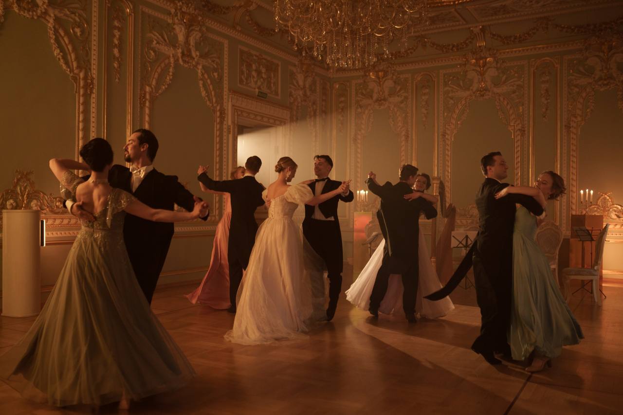 Концерт при свечах «Иоганн Штраус. Летучая мышь и не только» с экскурсией в особняке Серебрякова Концерт при свечах «Иоганн Штраус. Летучая мышь и не только» с экскурсией в особняке Серебрякова со скидкой 25%