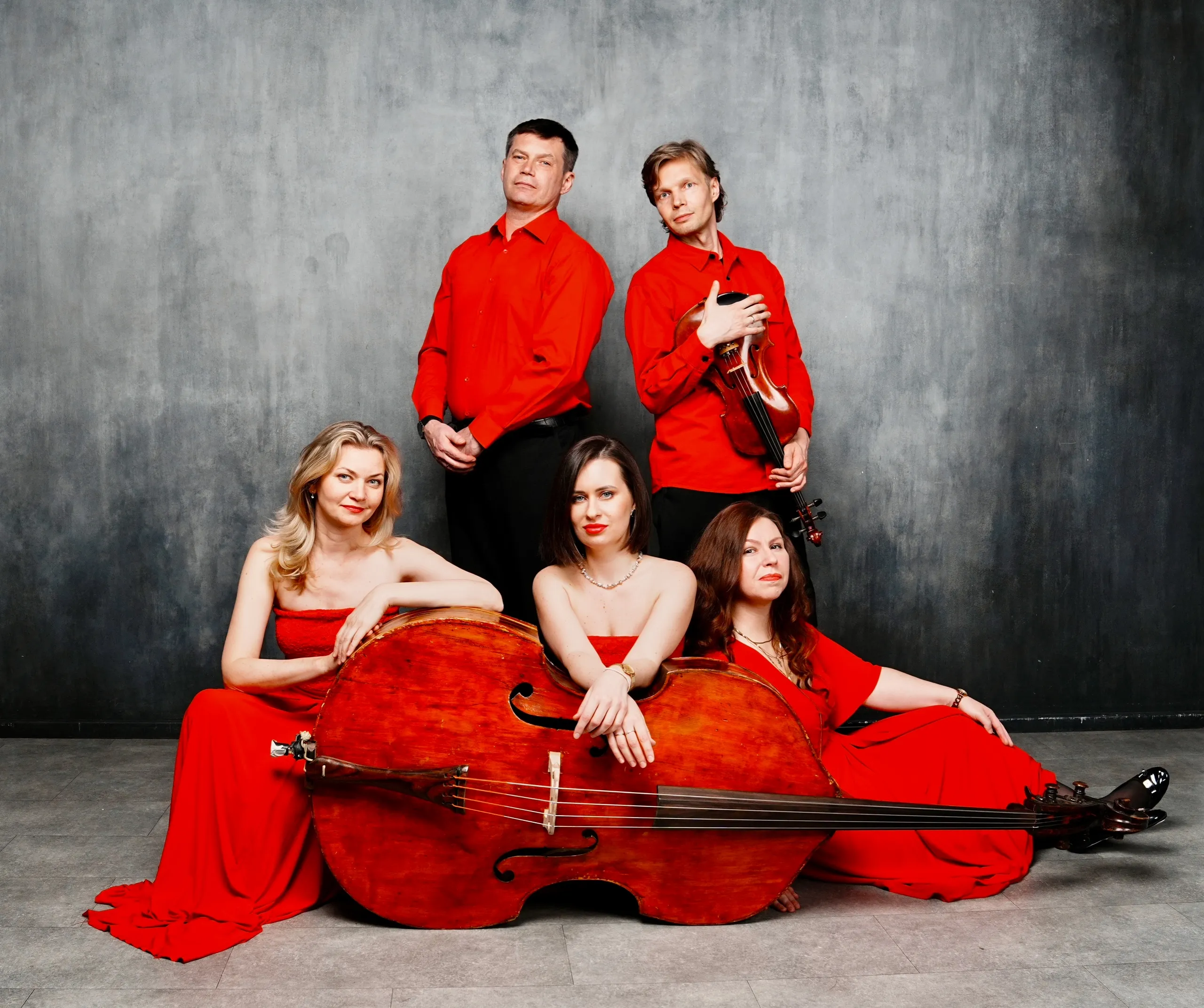 Концерт «Storm cellos: рок-хиты и классика на виолончелях при свечах» со скидкой 30%