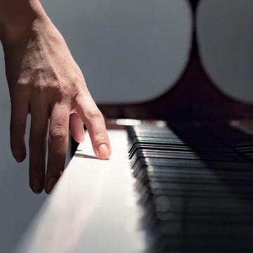 Концерт «Иоганн Штраус. Занимательные истории и музыка под звон бокалов» Концерт «Иоганн Штраус. Занимательные истории и музыка под звон бокалов» со скидкой 30%