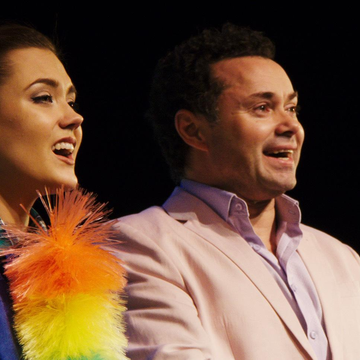 Комедия «Налево от лифта» с Андреем Носковым со скидкой 40%