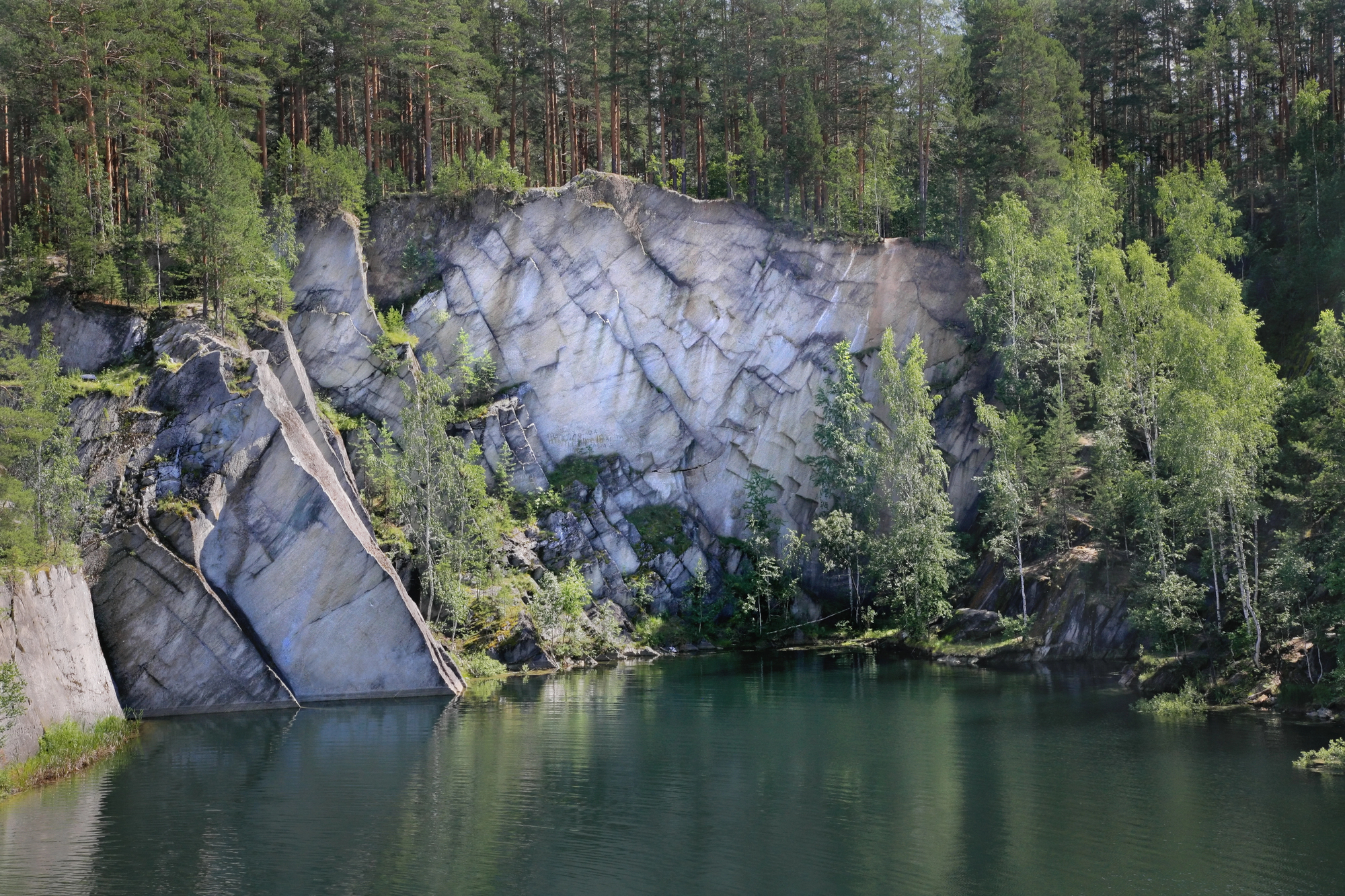 Индивидуальная экскурсия «Сердце Урала: озеро Тальков Камень и город-завод Сысерть»  со скидкой 20%