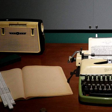 НеЛекция «Самиздат как массовая культура в СССР» с концертом «Бродский» НеЛекция «Самиздат как массовая культура в СССР» с концертом «Бродский» со скидкой 20%