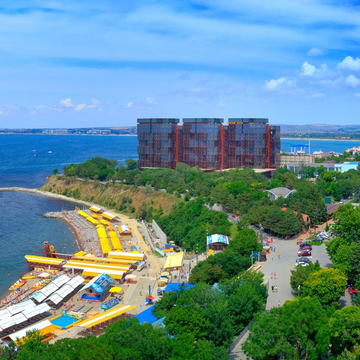 Аудиоэкскурсия по центру города от Цветочных часов до набережной