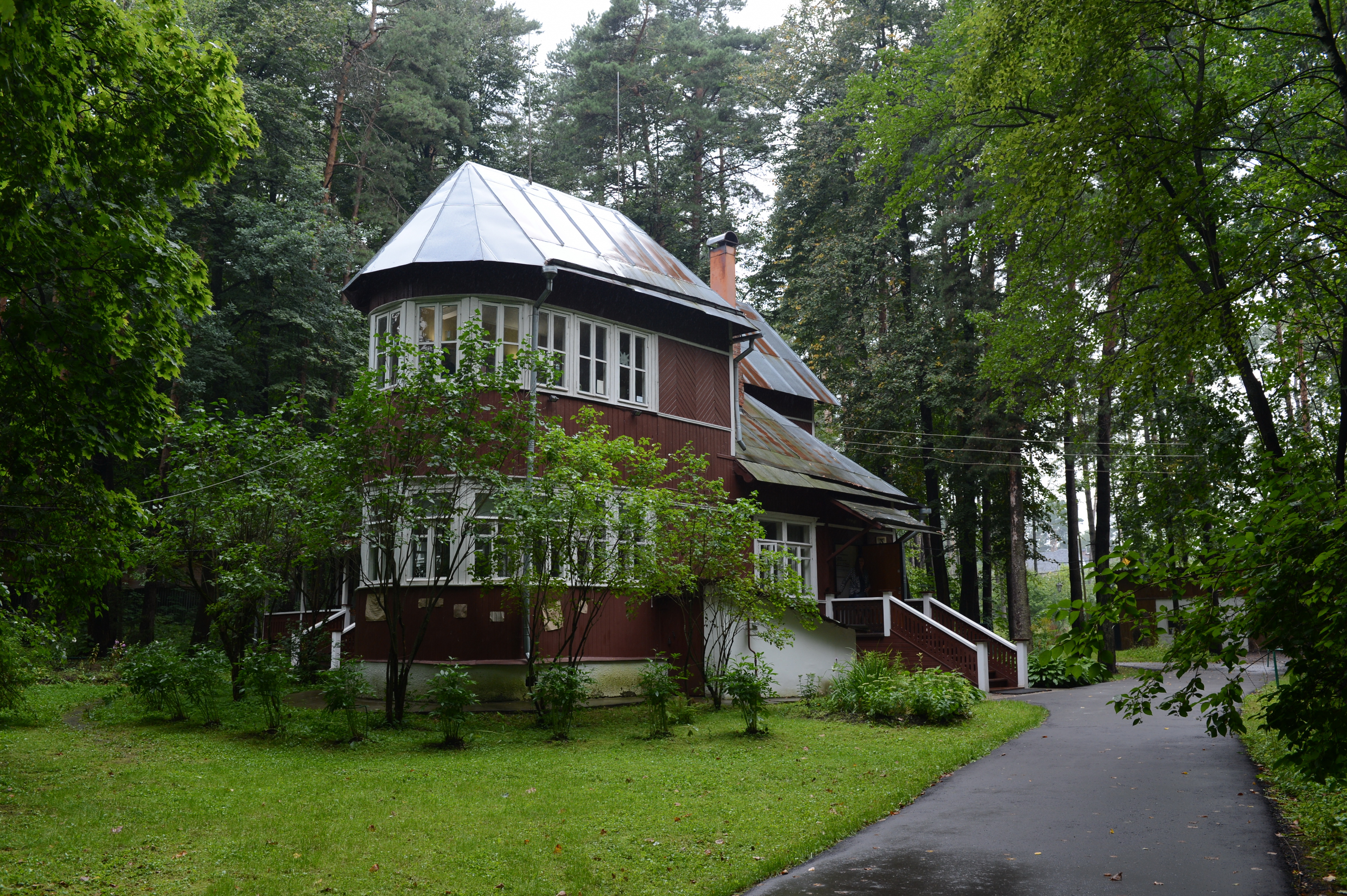 Пешеходная экскурсия по городку писателей Переделкино со скидкой 30%