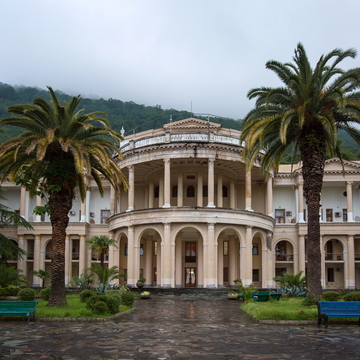 Индивидуальная экскурсия «Абхазия — страна души: курорт Гагра и Новый Афон» со скидкой 20%