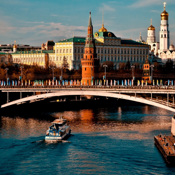 Речные прогулки в Москве со скидками до 50%