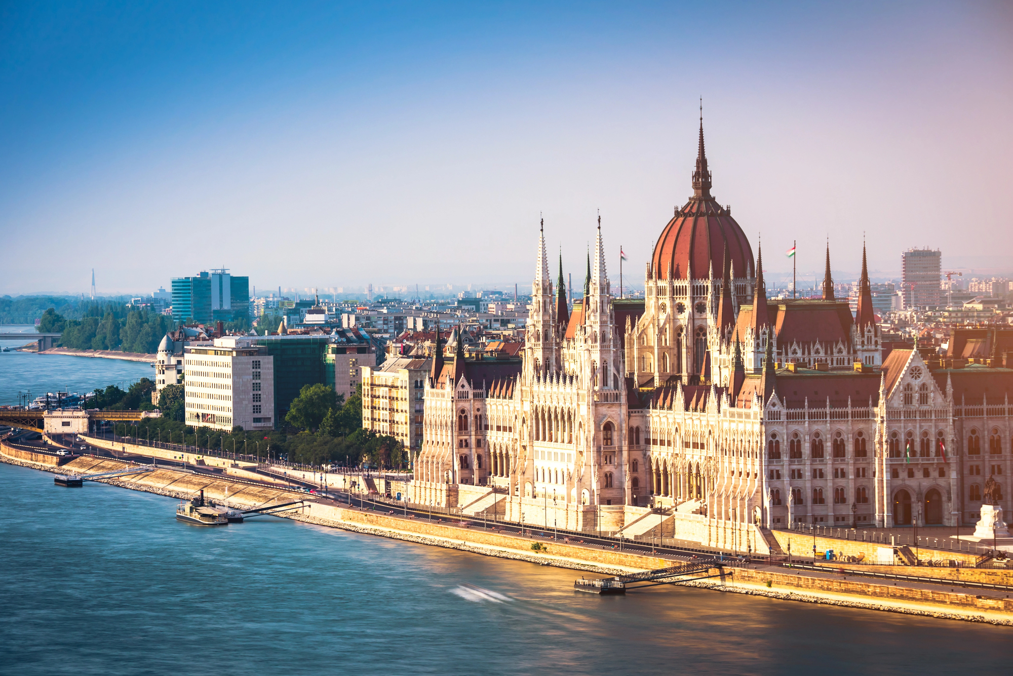 Пешеходная экскурсия «По Пешту к Парламенту: маршрут через центр города»