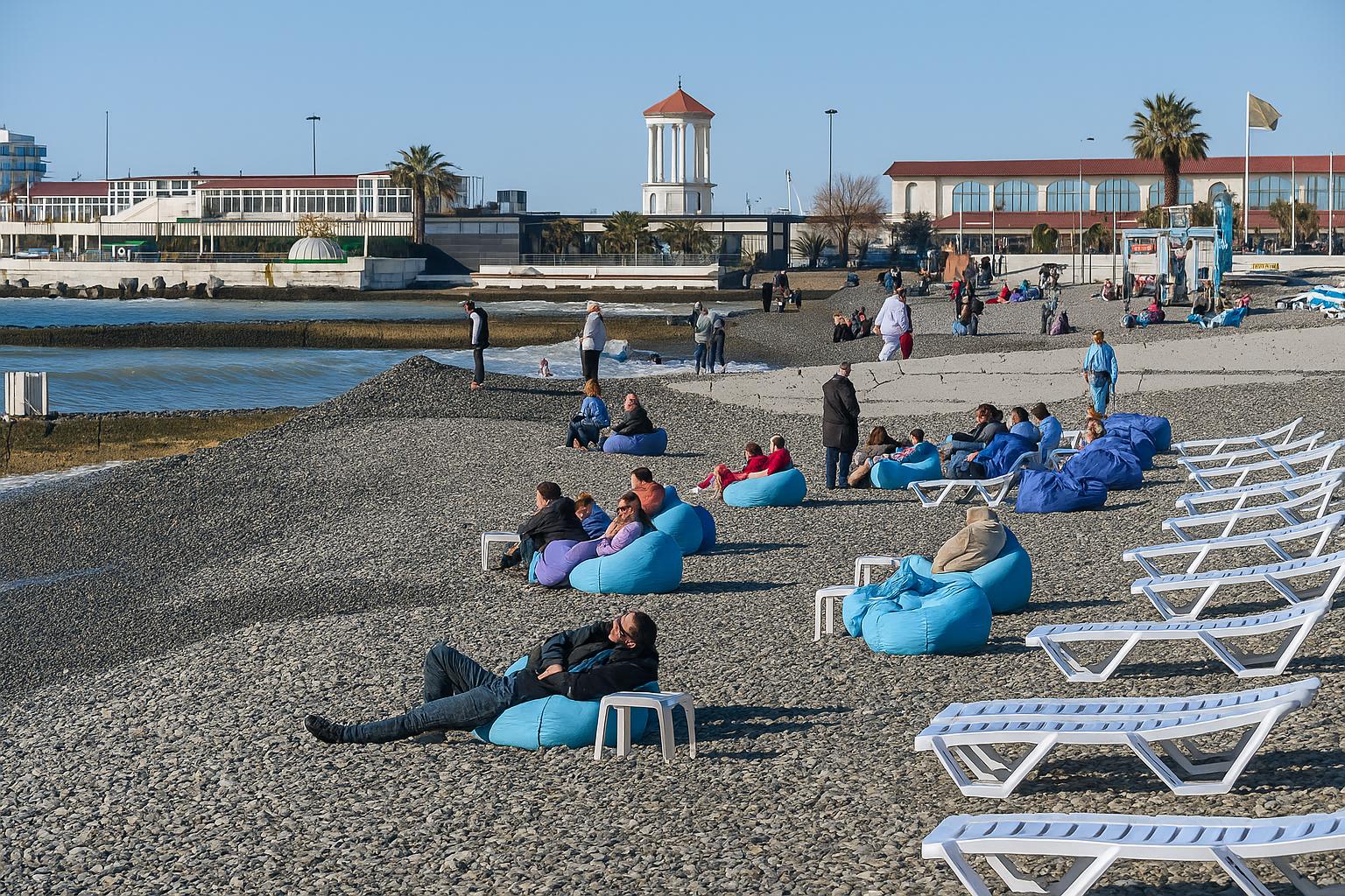 В Сочи будут работать 30 зимних пляжей