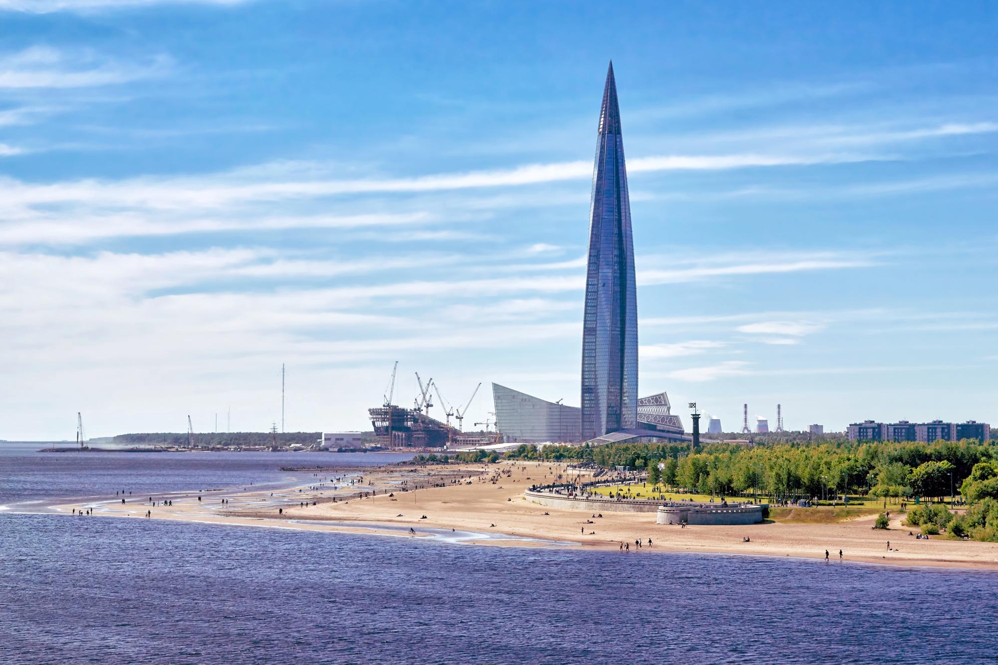 «Газпрому» запретили строить в Лахте небоскрёбы ниже 300 метров