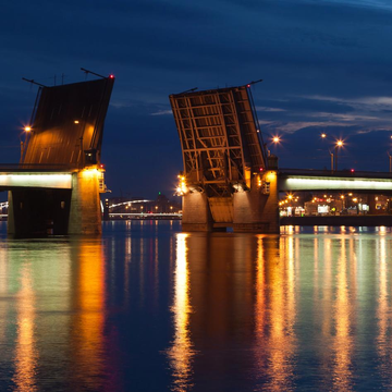 «Мосты Невы» с Михаилом Яруковым в тёплом салоне быстроходной моторной яхты «Соларис» «Мосты Невы» с Михаилом Яруковым в тёплом салоне быстроходной моторной яхты «Соларис» со скидкой до 69%