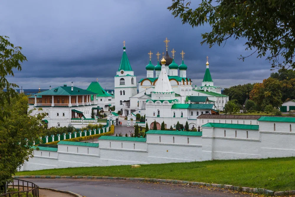 Автобусная экскурсия по Нижнему Новгороду с посещением Печёрского монастыря и канатной дороги