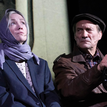 Премьера спектакля «Три тополя на Плющихе» с Евгением Сидихиным и Дарьей Мороз со скидкой 30%
