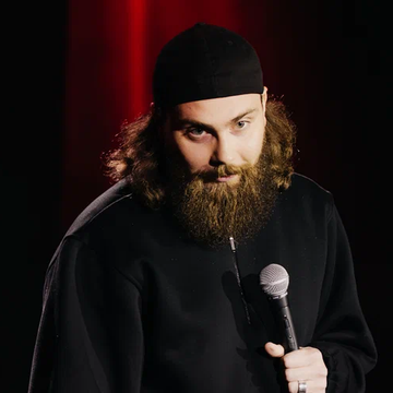 Комедийно-психологическое шоу «Первый приём» Комедийно-психологическое шоу «Первый приём» со скидкой 20%