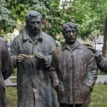 Пешеходная экскурсия «Места притяжения советского бомонда. Жизнь и творчество героев культурного Еревана ХХ века»