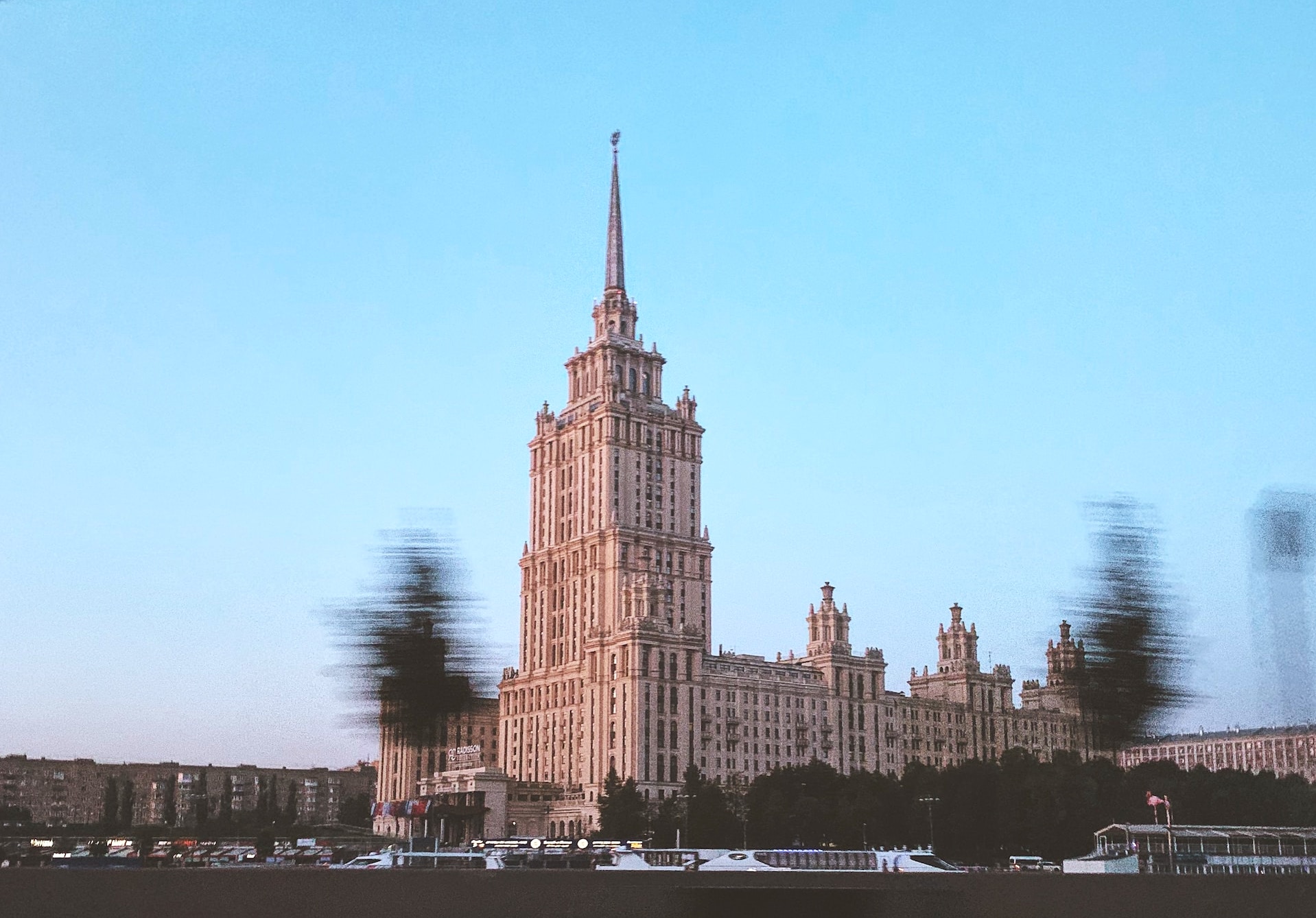 Экскурсия «Удивительная гостиница «Украина»
