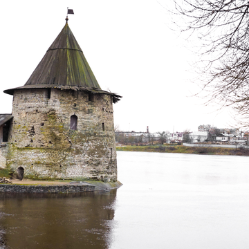 Аудиоэкскурсия «Величие и мощь Псковской крепости: аудиоэкскурсия по набережной вокруг Кремля» Аудиоэкскурсия «Величие и мощь Псковской крепости: аудиоэкскурсия по набережной вокруг Кремля»