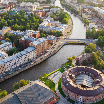 Обзорная экскурсия по Санкт-Петербургу с прогулкой на теплоходе со скидкой 47%