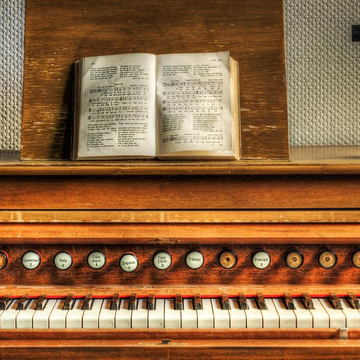 Концерт «Орган при свечах в величественном соборе» Концерт «Орган при свечах в величественном соборе» со скидкой 30%