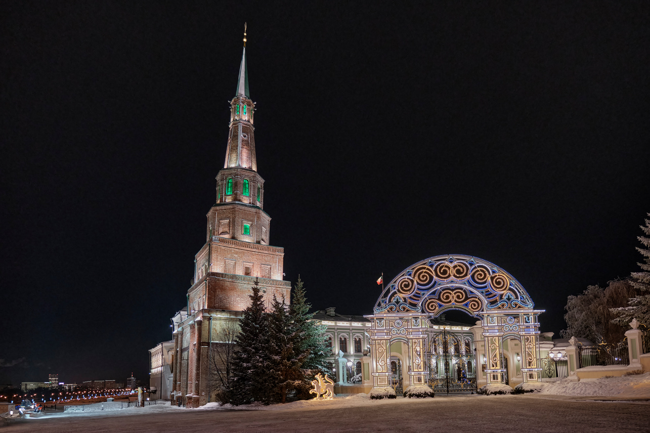 Автобусно-пешеходная экскурсия «Ночная Казань» Автобусно-пешеходная экскурсия «Ночная Казань» со скидкой до 20%