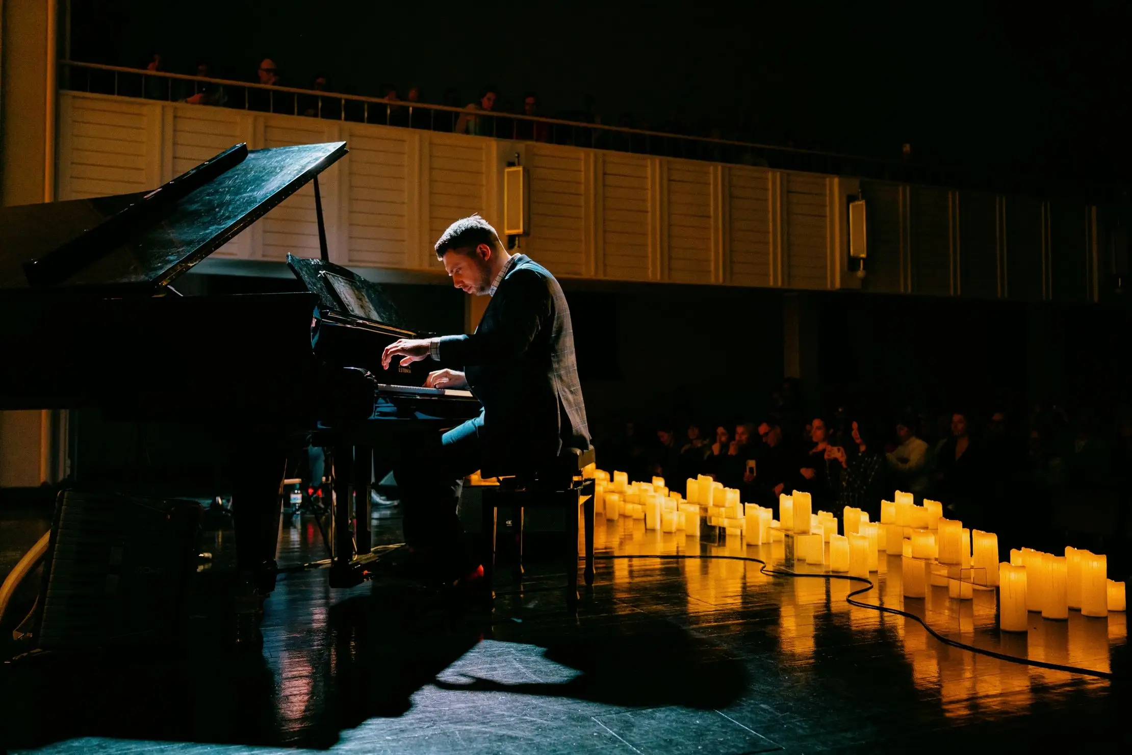 Концерт «Андреа Бочелли. Tribute при свечах» со скидкой 30%