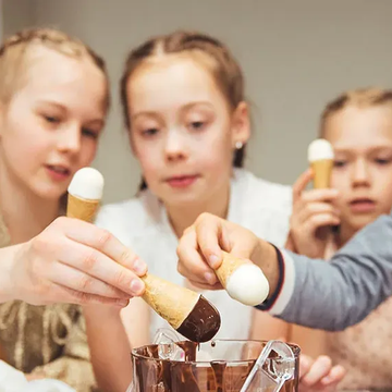 Новогодняя экскурсия «Волшебство мороженого» на фабрике Alpinetti со скидкой 25%