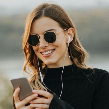 Иммерсивный спектакль-прогулка по городу «Нити Сочи»