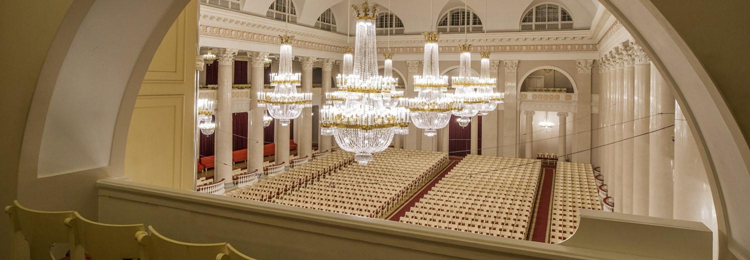 Концерт «Варез. Дебюсси. Респиги» в исполнении симфоническийого оркестра филармонии и женского хора