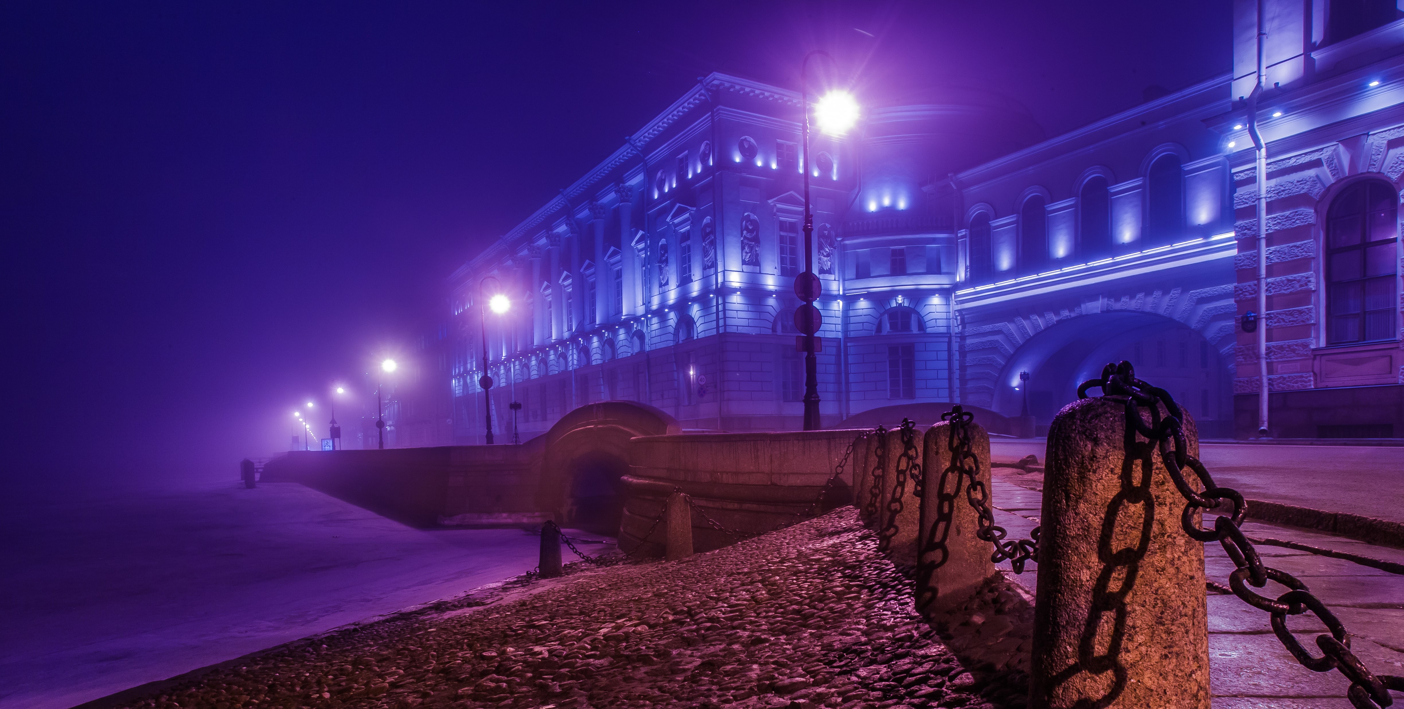 Автобусная обзорная экскурсия «Мифы и легенды» со скидкой до 73%