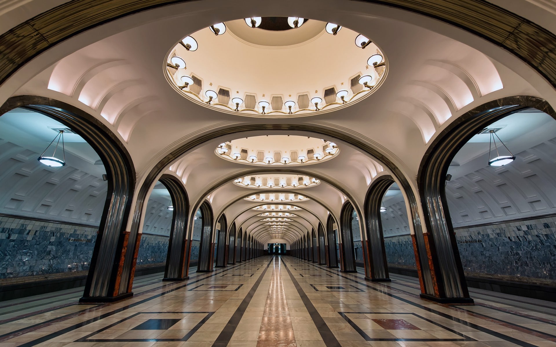 Экскурсия «Подземные дворцы Москвы»