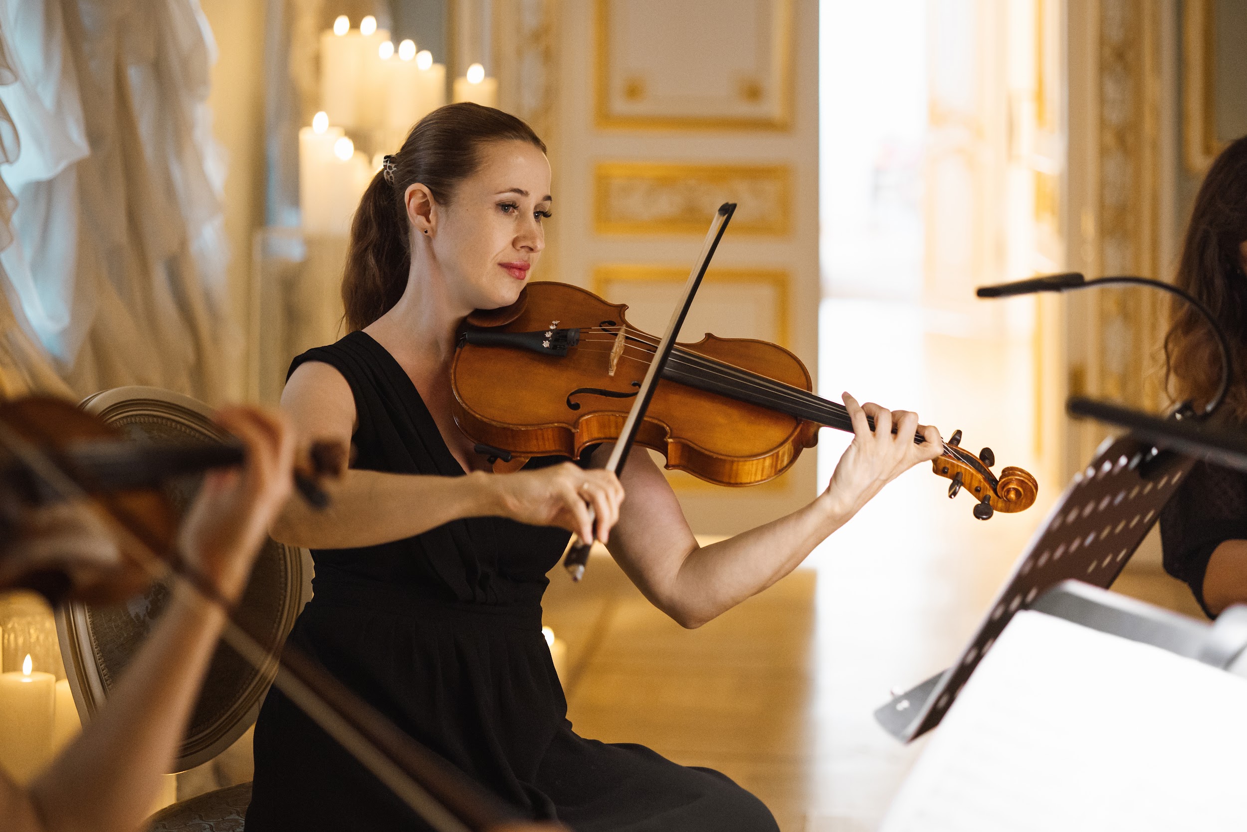 Концерт при свечах c «Голливудские саундтреки» в особняке Серебрякова с экскурсией со скидкой 50%