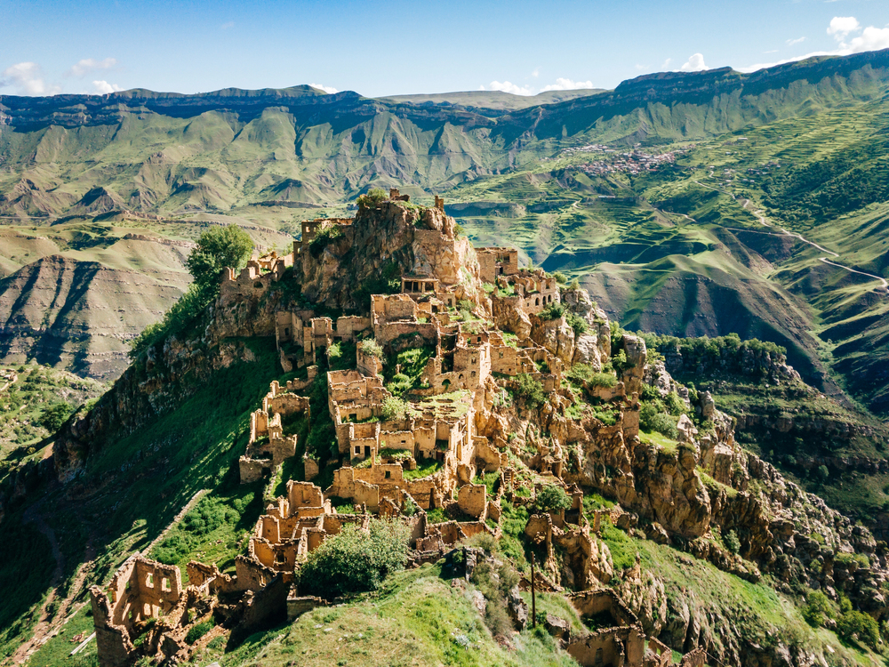 Автобусная экскурсия «Аул Гамсутль и Салтинский водопад»