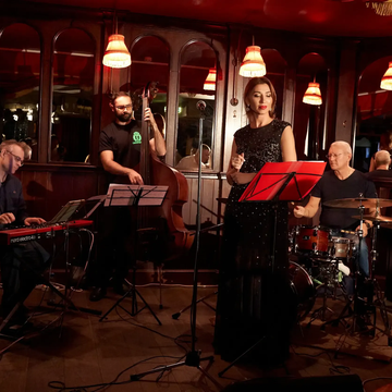 Концерт «Стендап и музыка при свечах» Концерт «Стендап и музыка при свечах» со скидкой 30%