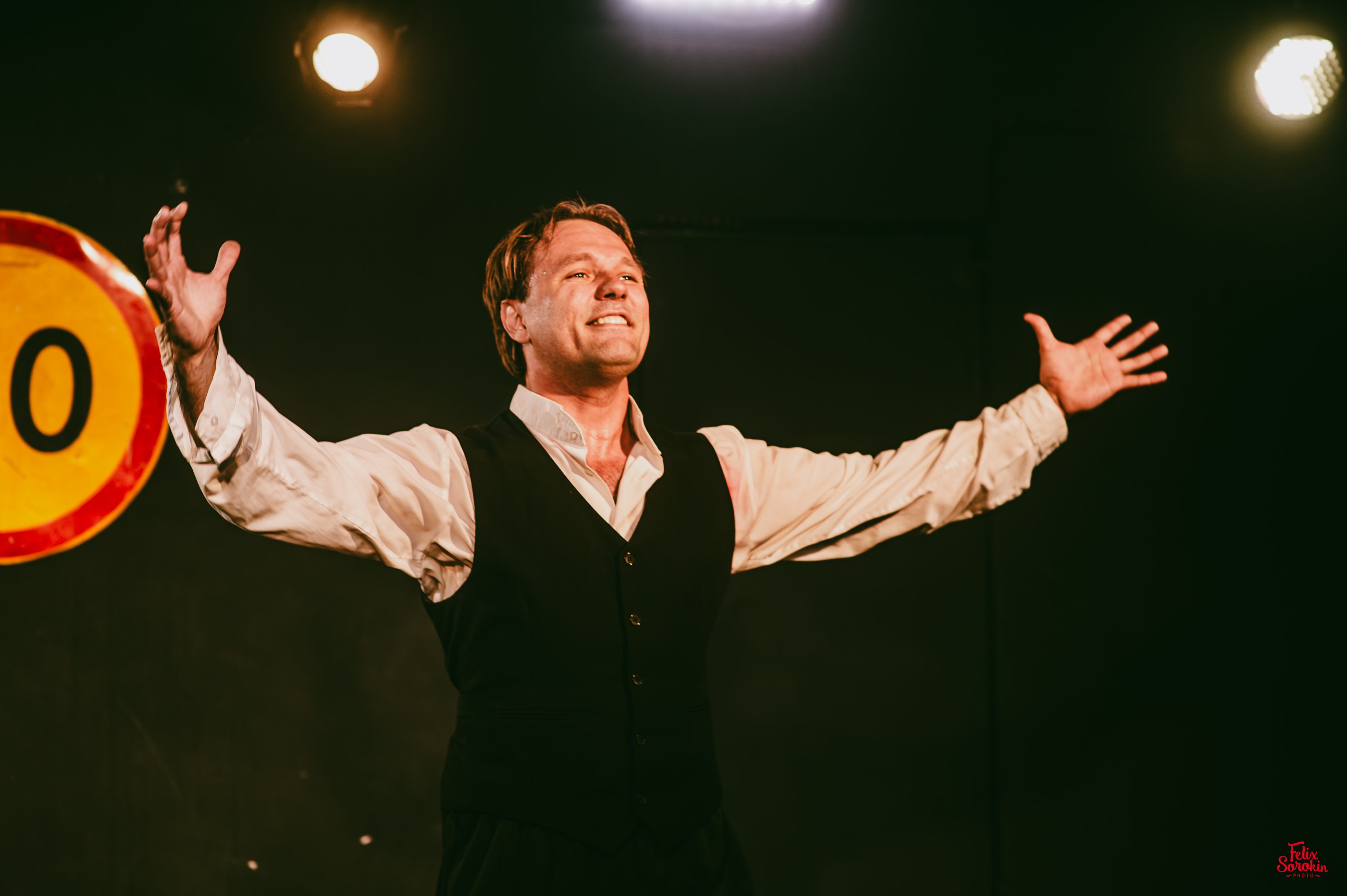 Спектакль «Есенин. Дорога из разбитых сердец» со скидкой 50%