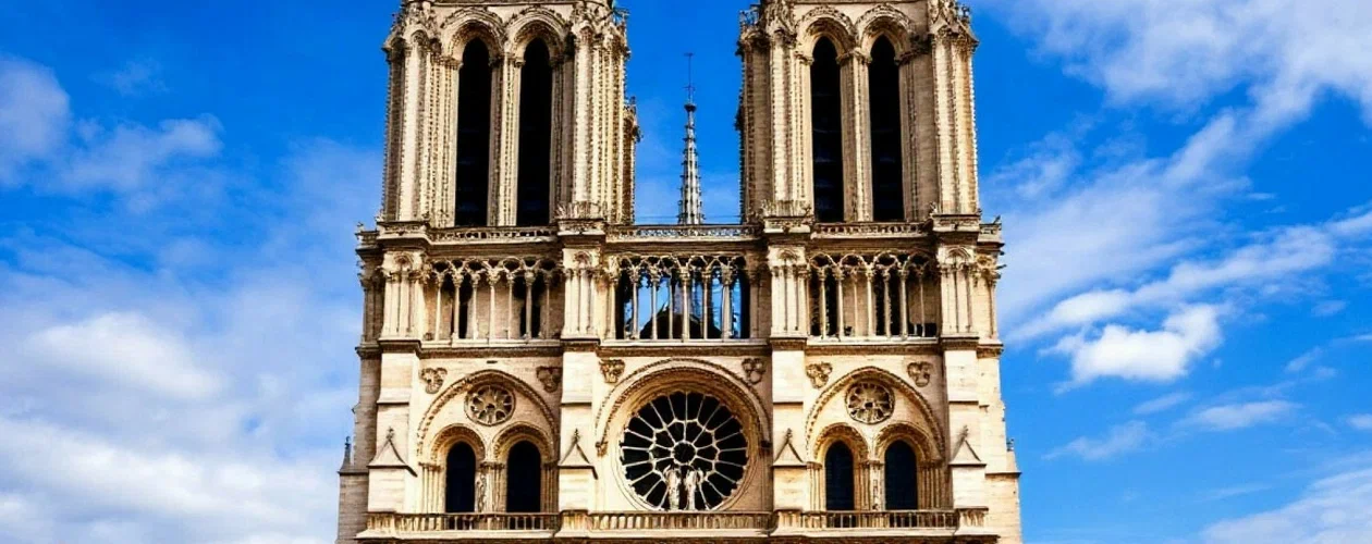 Концерт «Мюзикл Notre Dame de Paris. Орган и солисты в Соборе при свечах» в Яани Кирик со скидкой 30%