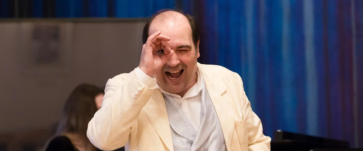 Моноспектакль «Юмористический поединок Чехова и Твена» со скидкой 40%