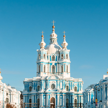 Экскурсия «Смольный институт благородных девиц» со скидкой 35%