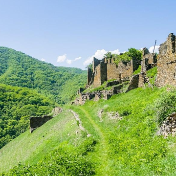 Автобусная экскурсия «Кубачи и Кала-Корейш»