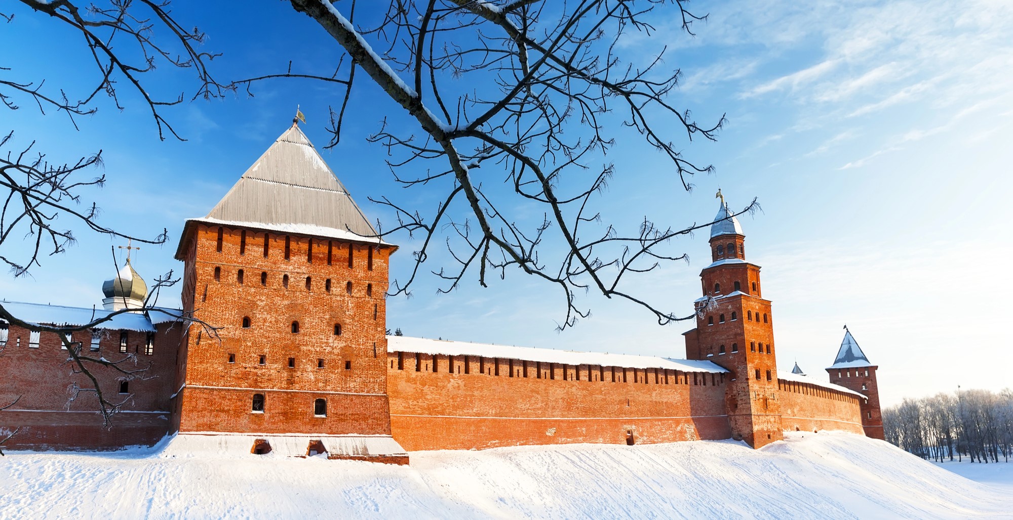 Тур на новогодние праздники «Новогодний Великий Новгород» со скидкой 49%