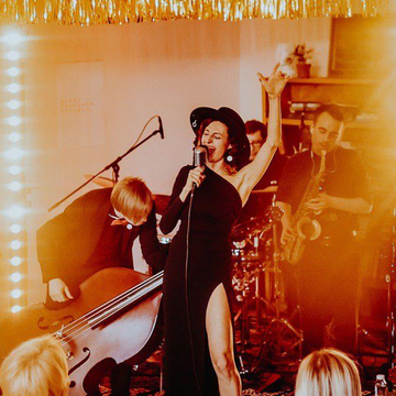 Концерт New Year in Paris в «Севкабель Порту» Концерт New Year in Paris в «Севкабель Порту» со скидкой 20%