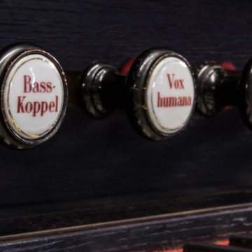 Концерт «Орган и гобой при свечах: роскошь барокко и музыкальные мистификации» со скидкой 30%